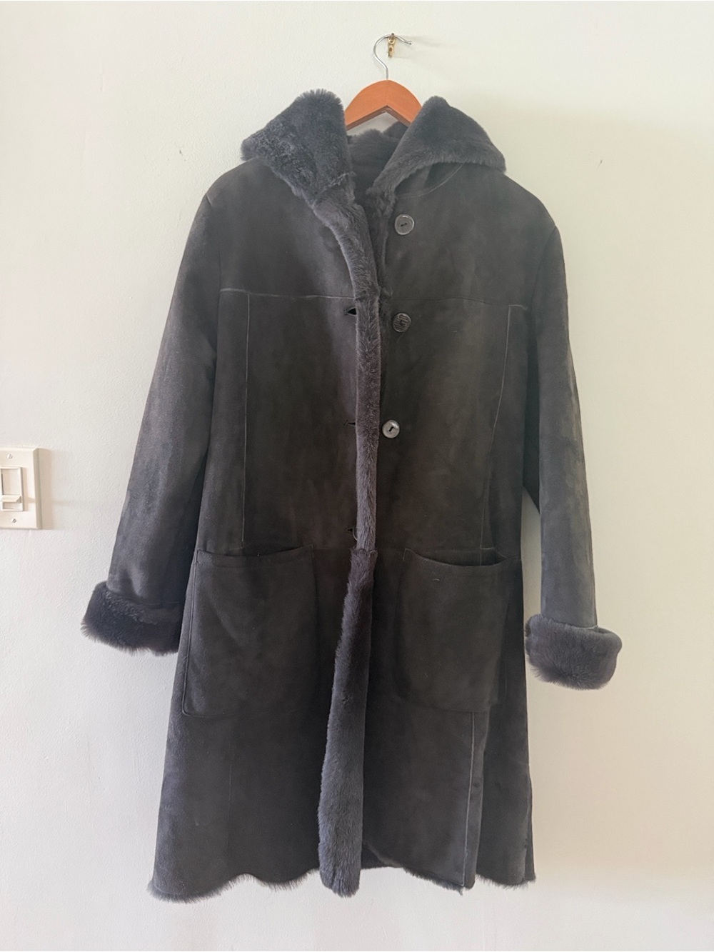 Vintage Italian Black Genuine Shearling Coat Size 44 S 6 Made in Italy